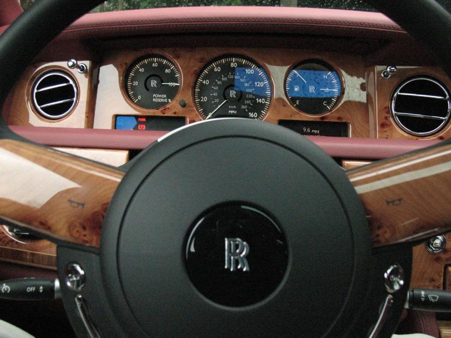  Rolls-Royce Phantom 2007 года  (фото 14 из 102)